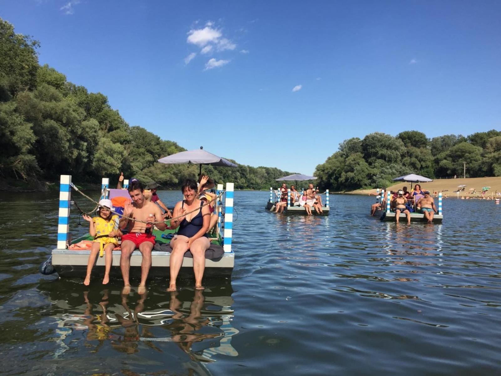Voeroes Alom Panzio Bed & Breakfast Tiszakécske Dış mekan fotoğraf