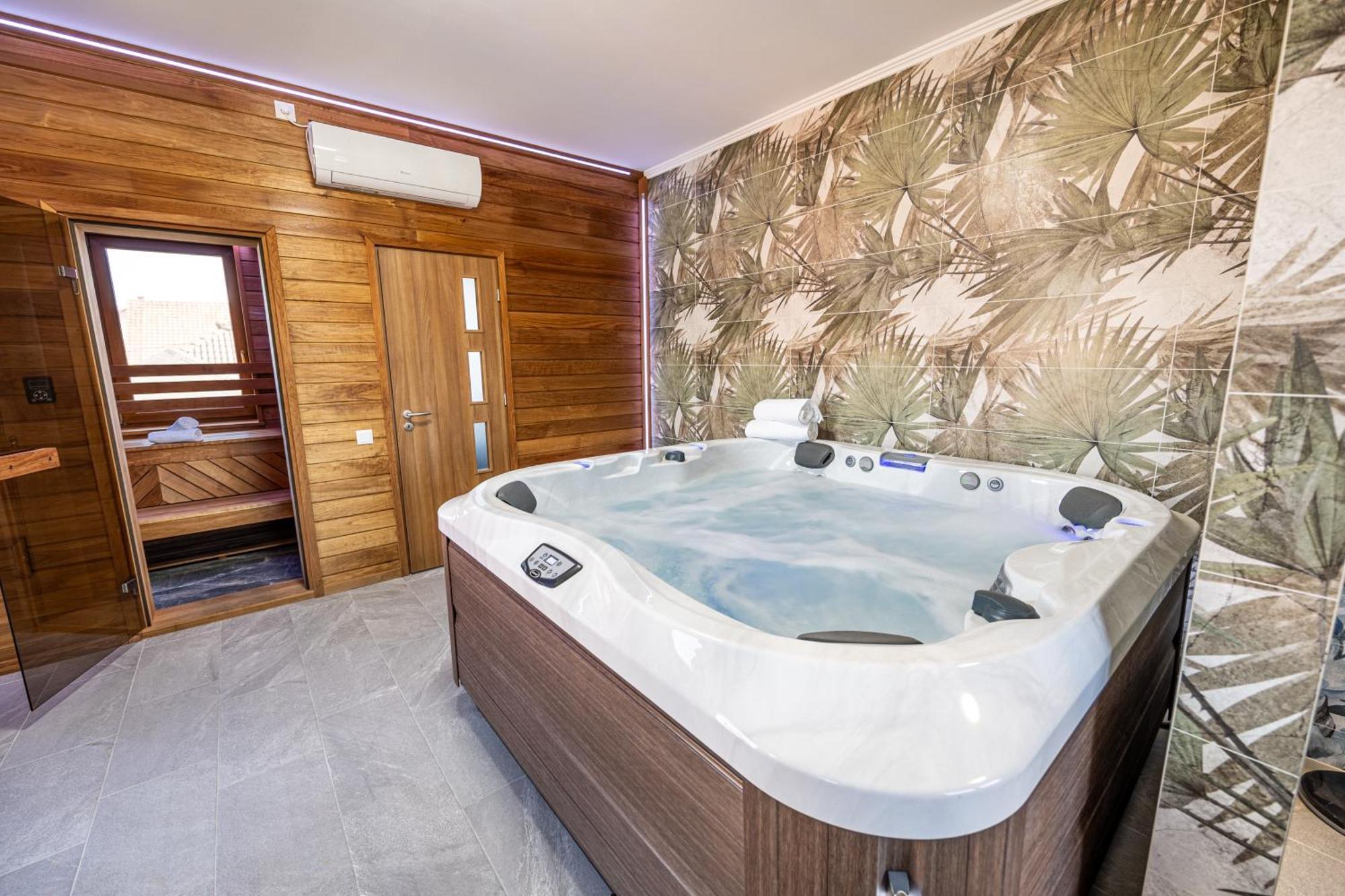 Voeroes Alom Panzio Bed & Breakfast Tiszakécske Dış mekan fotoğraf